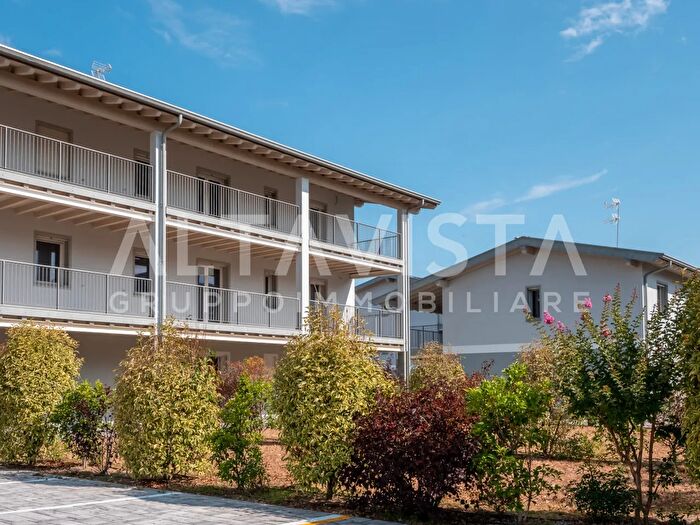 Appartamento trilocale in vendita in Brescia Via Balardini, Brescia