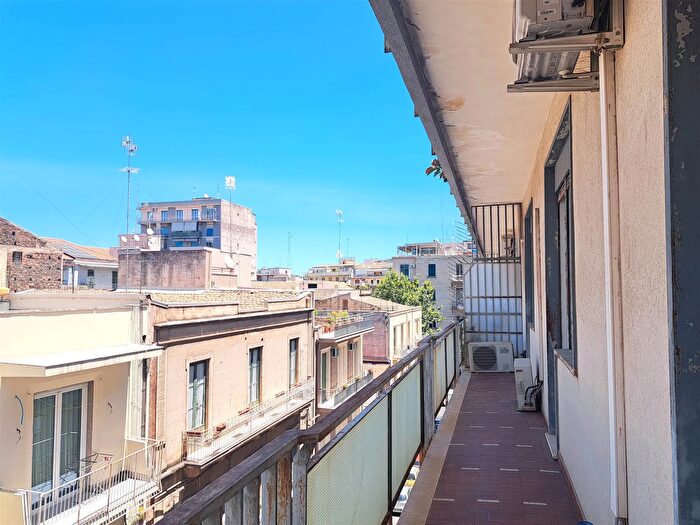 Appartamento con 5 locali in vendita in Via Gabriele dAnnunzio Catania, Catania