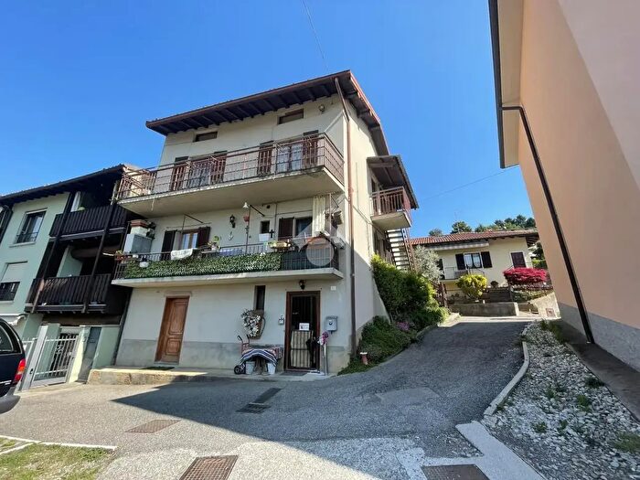 Appartamento trilocale in vendita in Trilocale Via Castello, Ponteranica