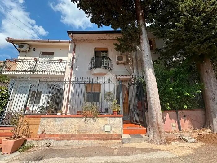 Casa quadrilocale in vendita in Stradale Bellolampo, Palermo