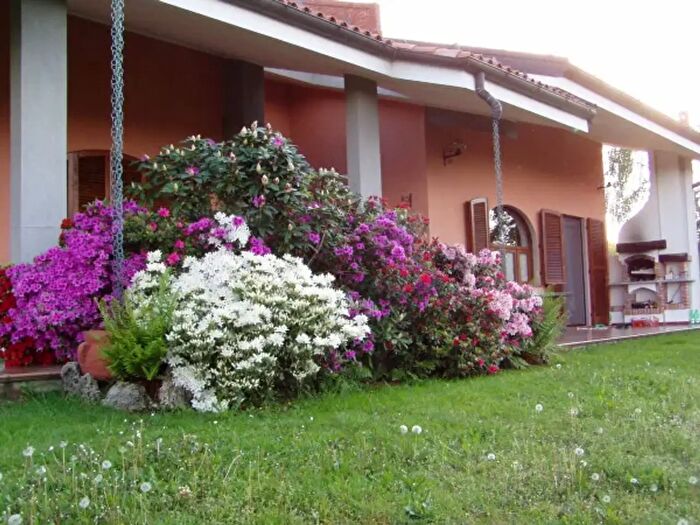 Casa con 6 locali in vendita in Via San Martino, Roppolo