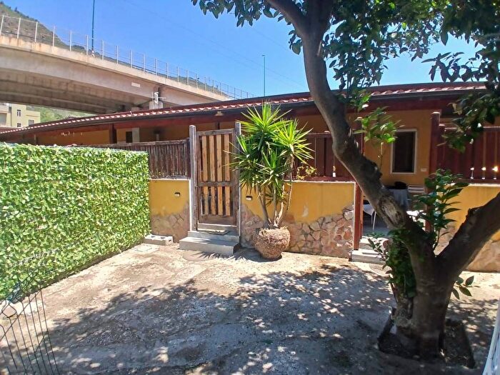 Appartamento bilocale in affitto in Via Berenice, Soccavo, Napoli