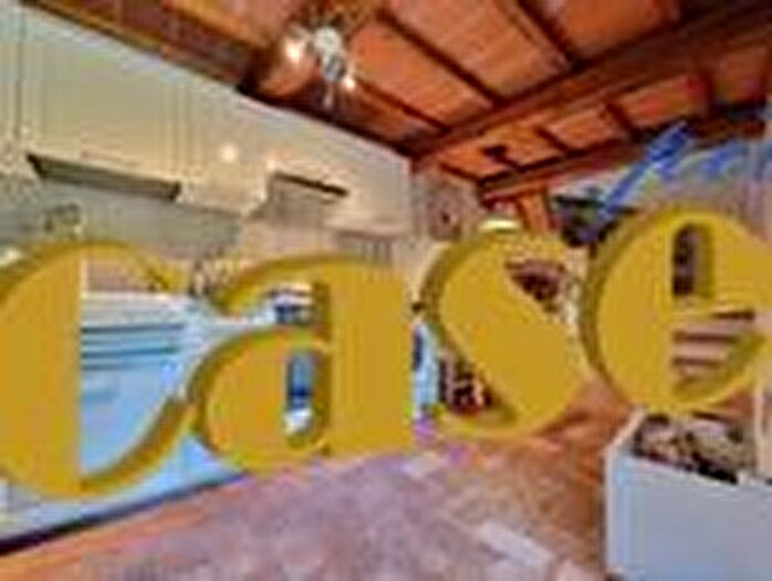 Casa con 6 locali in vendita in Camaiore