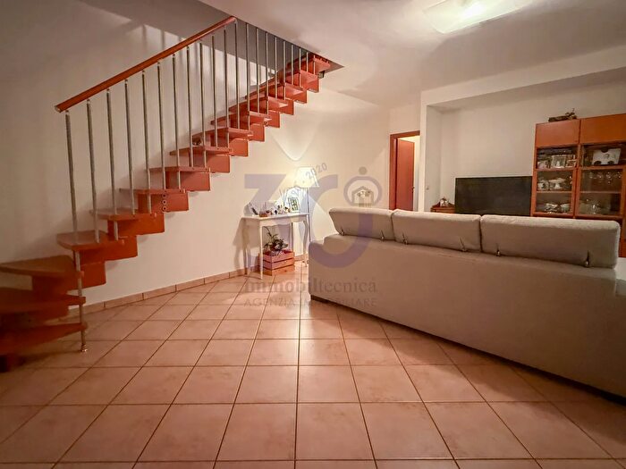 Appartamento quadrilocale in vendita in Pescaiola, Arezzo