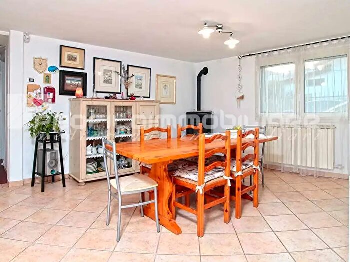 Casa con 12 locali in vendita in Venezia