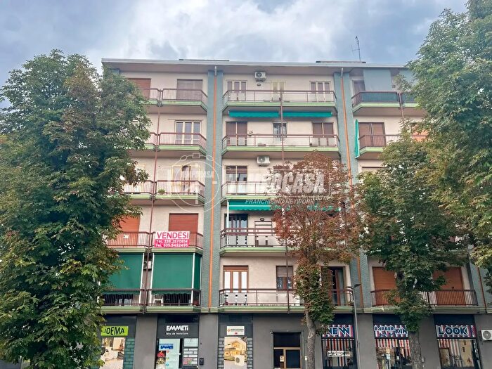 Appartamento trilocale in vendita in Corso Cesare Battisti Sc Sx, Carignano
