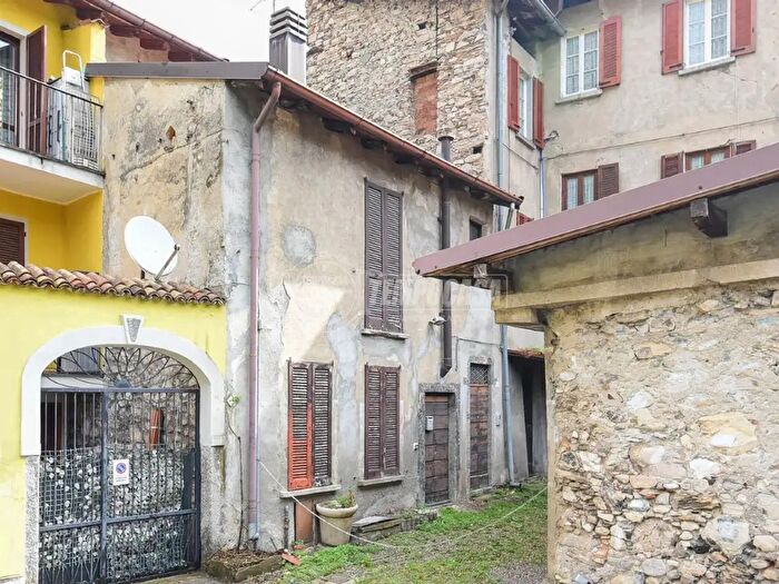 Appartamento trilocale in vendita in Via Montello, Ponte Lambro