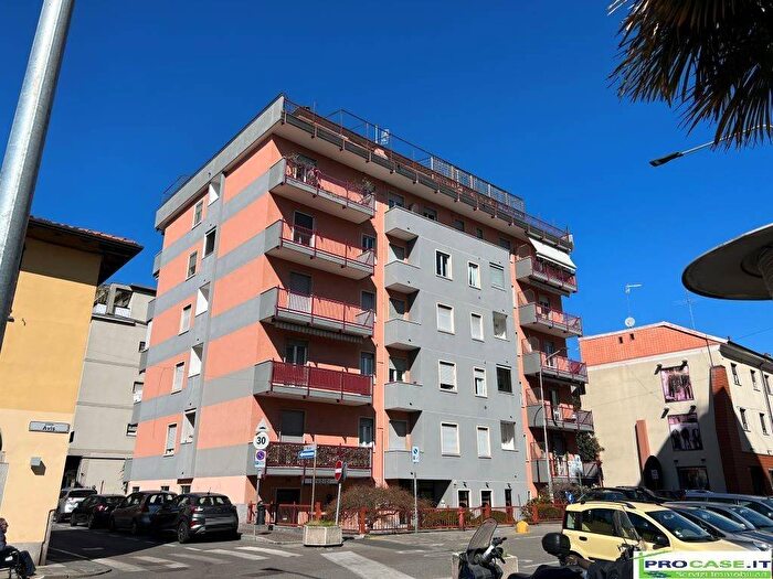 Case in Vendita e in Affitto - 2