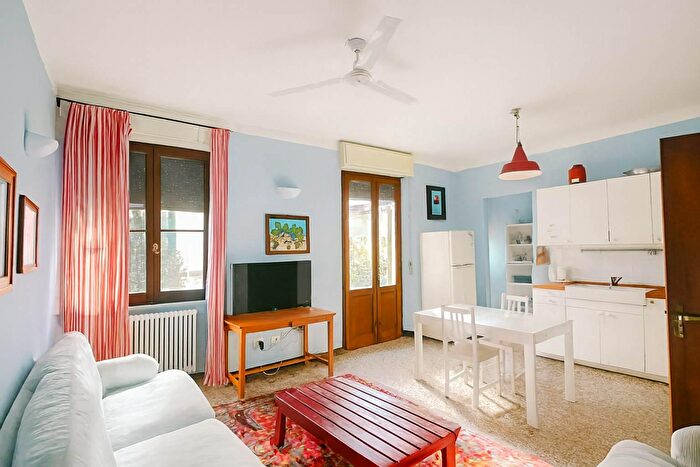 Appartamento con 5 locali in vendita in Cecina