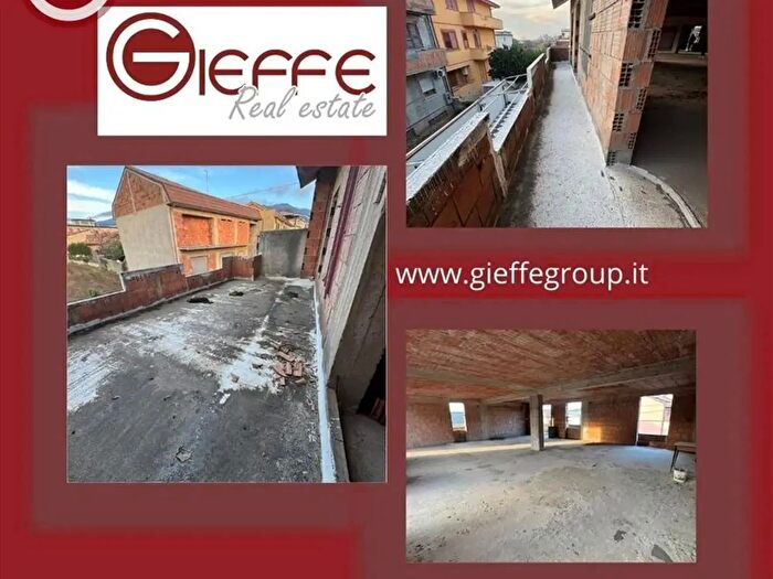 Casa con 10 locali in vendita in Cittanova