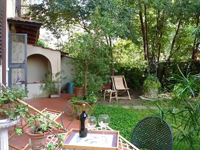 Appartamento con 7 locali in affitto in Firenze