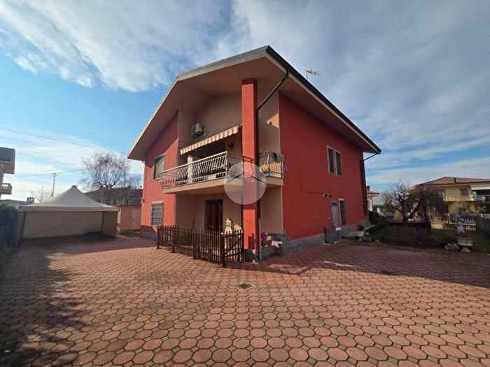 Appartamento quadrilocale in affitto in VIA PASCHERETTO, Centro, Marene