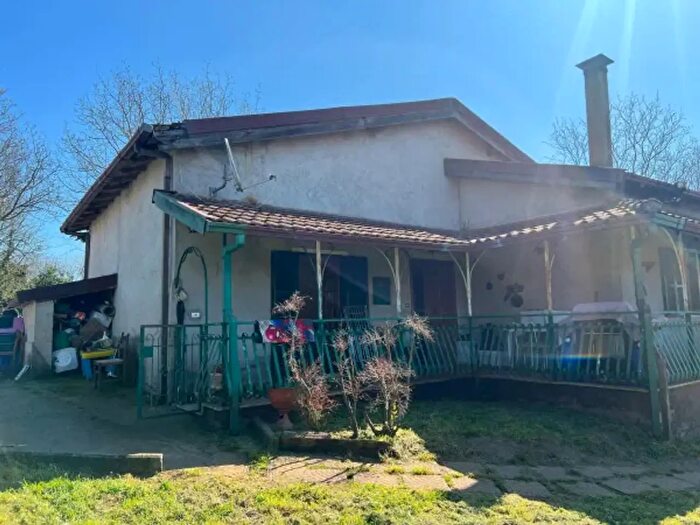 Casa trilocale in vendita in Via dello Spirito Santo, Cave