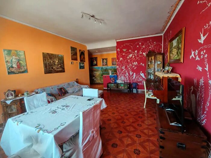 Appartamento con 5 locali in vendita in Via Ungheria, Siracusa