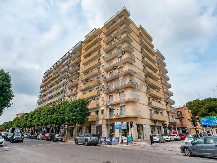Appartamento con 5 locali in vendita in Corso Vittorio Emanuele, Modugno