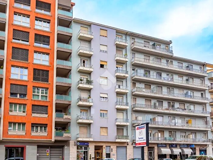 Appartamento bilocale in vendita in Via Pietro Cossa, Torino