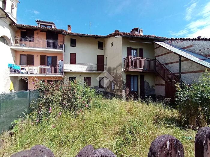 Casa con 7 locali in vendita in Via Vittorio Emanuele, Cercenasco