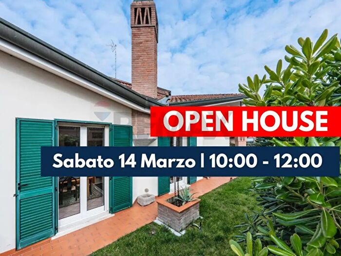 Casa con 6 locali in vendita in Viale Nord, Tresignana
