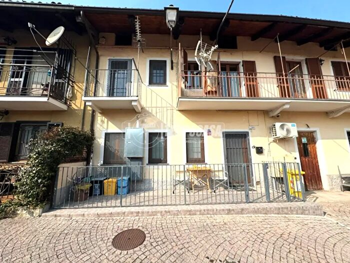 Casa bilocale in vendita in Via IV Novembre, La Cassa
