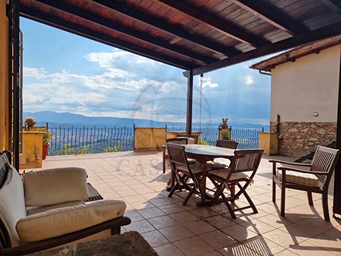 Casa con 5 locali in vendita in Strada Fontana della Mandorla, Terni