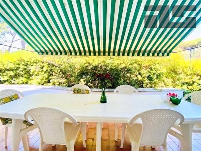 Casa con 6 locali in affitto in Via Giotto, Lido di Camaiore, Camaiore