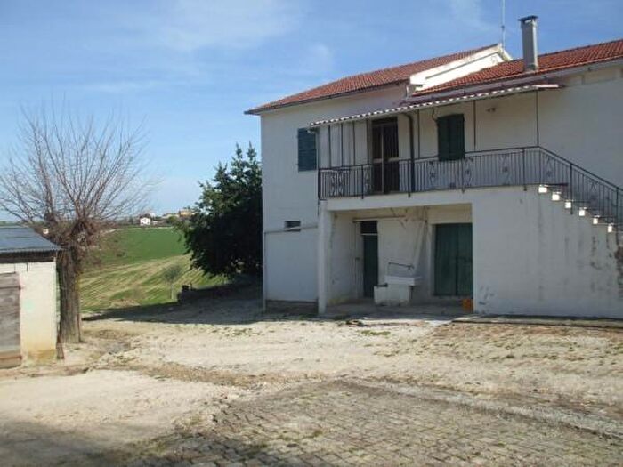 Casa con 6 locali in vendita in Via Montegrappa, Jesi