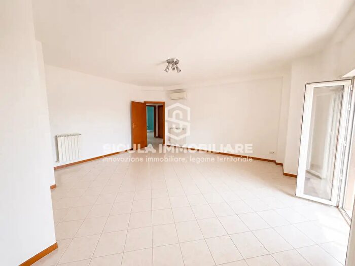 Appartamento quadrilocale in vendita in Via San Lorenzo, Palermo