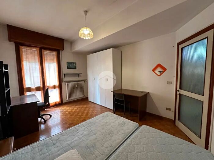 Appartamento bilocale in affitto in VLe Mentana, Parma