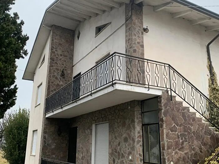 Casa con 8 locali in vendita in Via San Bastiano, Vicenza