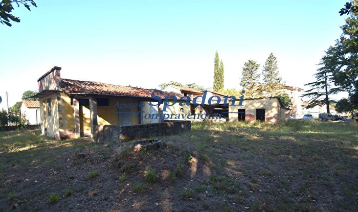 Casa con 10 locali in vendita in Santa Croce SullArno