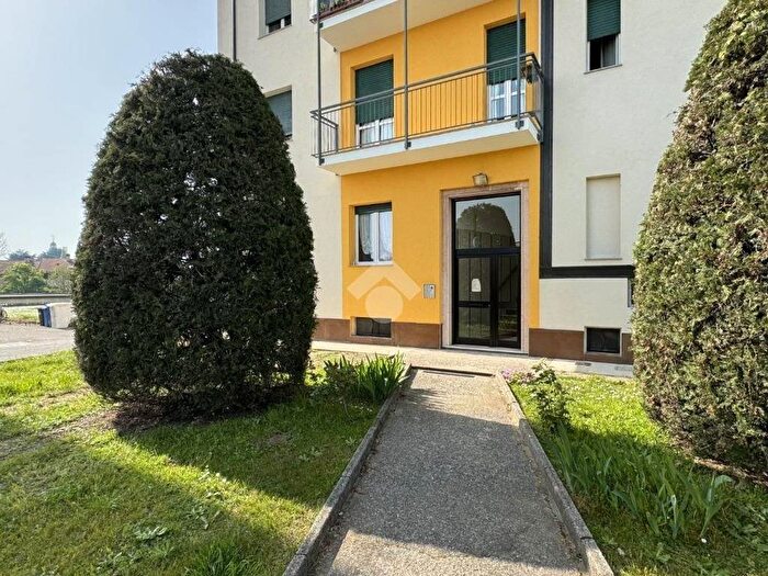 Appartamento bilocale in affitto in Via Lecco, Centro, Gessate