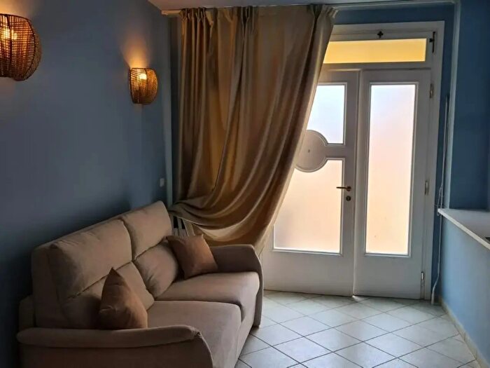 Appartamento trilocale in affitto in Camaiore