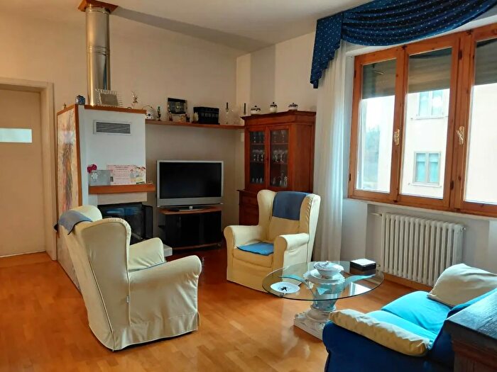 Casa con 7 locali in vendita in Colle Di Val D'Elsa