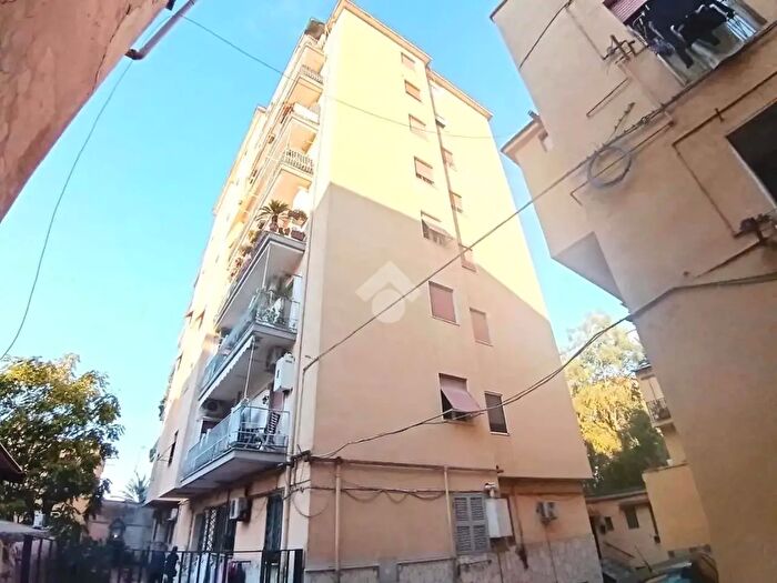 Appartamento bilocale in vendita in Vico Paradiso alla Salute, Napoli