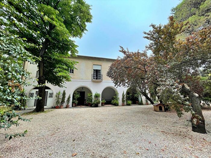 Casa con 6 locali in affitto in Via Tuscolana, Morena, Roma