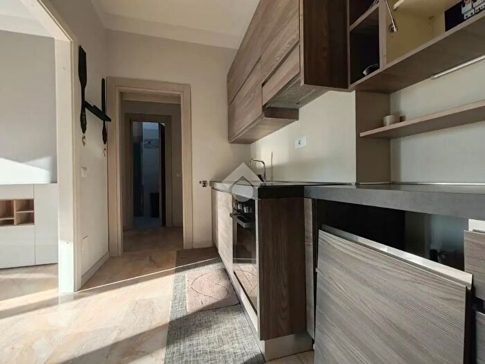 Appartamento trilocale in affitto in Via Sporting Mirasole, Opera