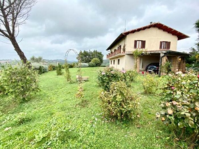 Casa con 6 locali in vendita in Manciano
