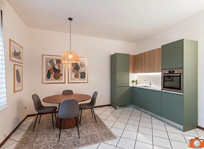 Appartamento trilocale in vendita in Via Alessandria, Parma