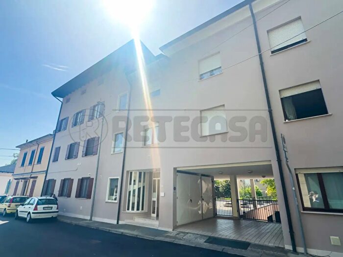 Appartamento con 5 locali in vendita in Via Torino, Cormons