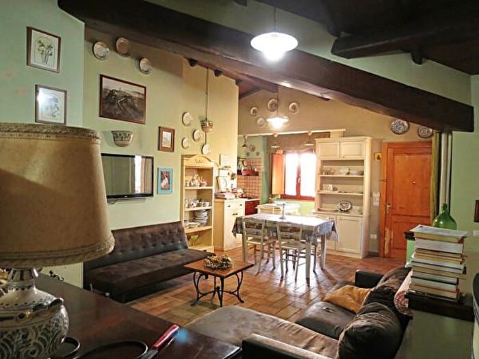 Casa con 6 locali in vendita in Orvieto