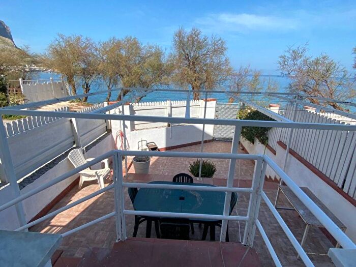 Appartamento quadrilocale in affitto in Via Giuseppe Pavone, Capo Gallo, Palermo