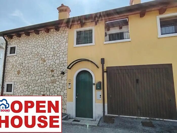 Appartamento bilocale in vendita in Via Francesco Ferrarin, Thiene
