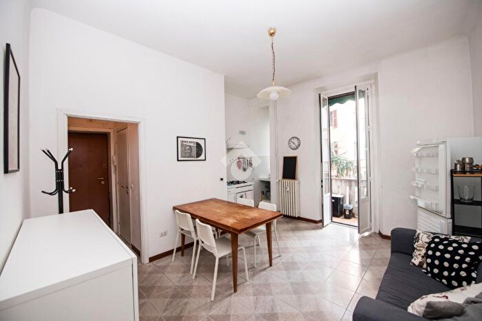 Appartamento trilocale in vendita in Viale Tibaldi, Milano