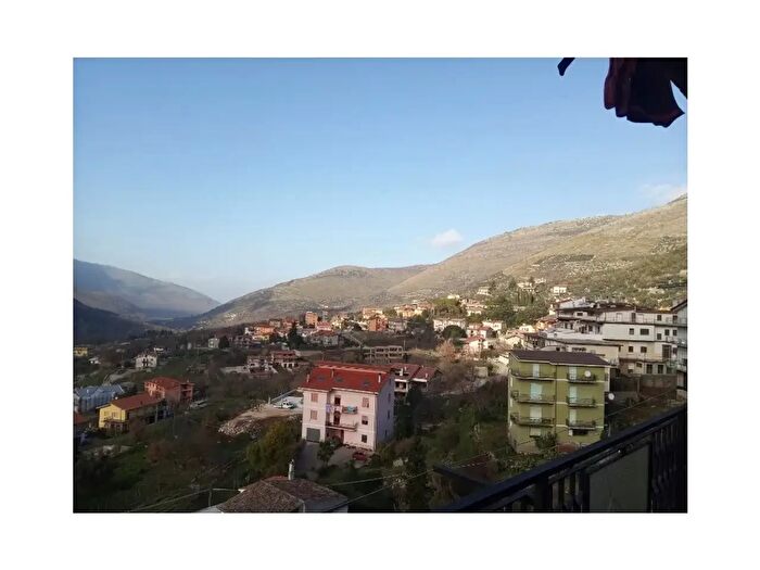 Appartamento con 5 locali in vendita in Ss, Vallecorsa