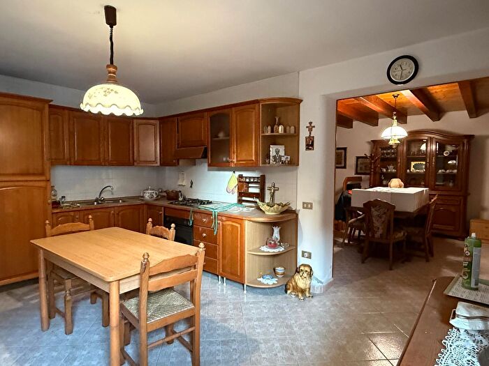 Casa con 5 locali in vendita in Costa Di Rovigo