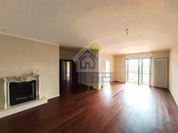 Appartamento trilocale in vendita in Via Strada Provinciale, Maleo