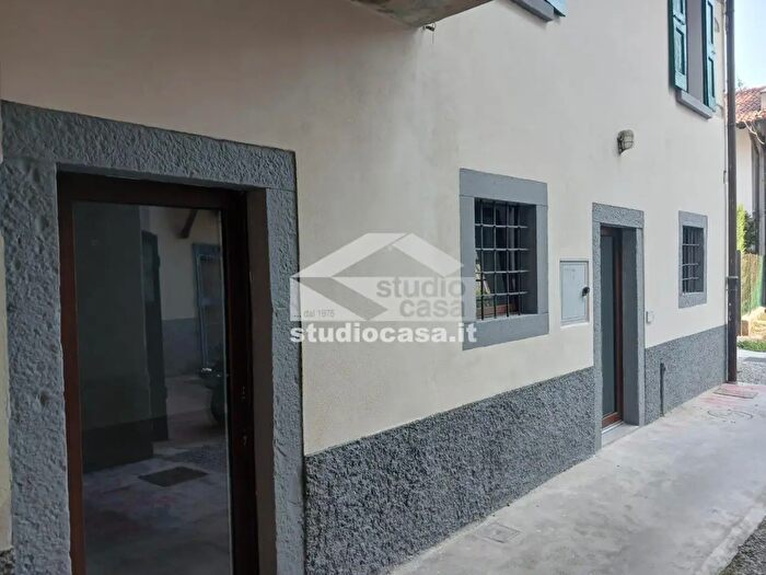 Casa trilocale in vendita in Via Piave, Stezzano