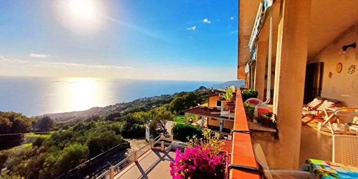 Appartamento con 5 locali in vendita in LocalitaCeramile N°°, Cetraro