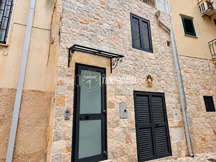 Casa bilocale in vendita in Vico III Lanova, Conversano