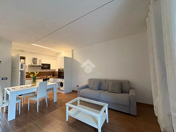 Appartamento quadrilocale in affitto in Via XXV Aprile, Ameglia